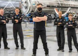 Ілон маск заявив, що джо байден проспав старт першої приватної космічної місії