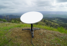 Ілон маск хоче розігнати starlink до швидкості світла