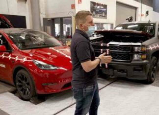 У роботі над пасивною безпекою своїх електромобілів tesla використовує передові методи