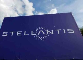 Lg energy solution забезпечить акумуляторами електромобілі stellantis для серверної америки