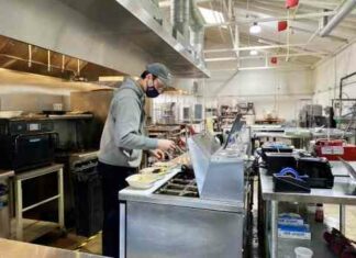 Інженери та кухар із зіркою “мішлен” створили автономний модульний ресторан