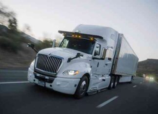 Вантажівка з автопілотом tusimple успішно проїхала 129 км по дорогах загального користування без водія