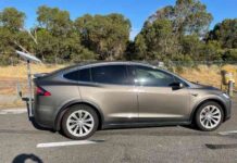 Ентузіаст наділив tesla model x супутниковим інтернетом spacex starlink – до 200 мбіт/с на 100 км / год