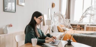 Odnowiony MacBook Pro 2017: opcja budżetowa Apple wynosząca 499 USD