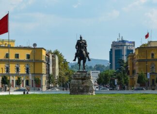 Албанія запускає амбітну програму «Розумна країна» на основі штучного інтелекту за підтримки ОАЕ