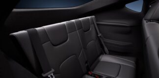 Tesla додає семимісний варіант до Model Y у США