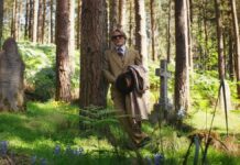 Розбудити мерця: Таємниця ножів – гострий, дотепний трилер