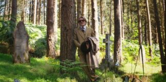 Розбудити мерця: Таємниця ножів – гострий, дотепний трилер