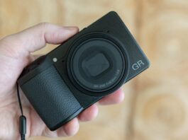 Ricoh GR IV: Компактний монстр, що змагається з камерою смартфона