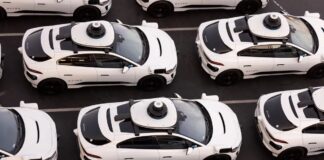 Waymo розширює географію безпілотників, запустивши сервіс роботакси в Нешвіллі