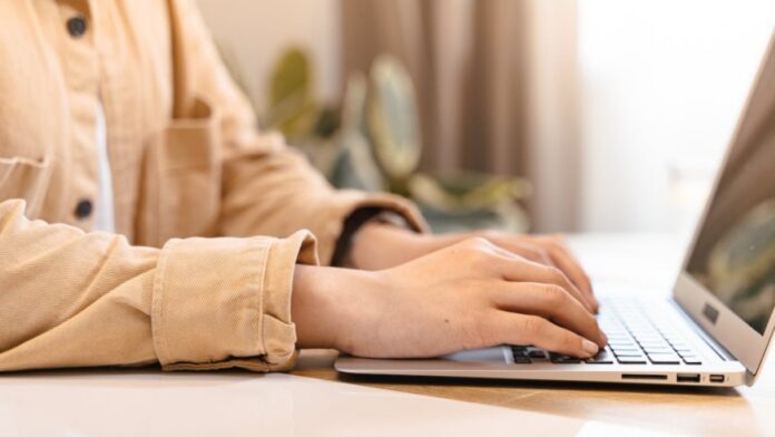 dfa4f04f-8a9e-41b5-8469-2ec9f35ab578