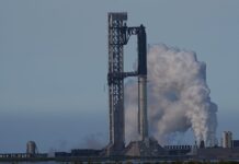 SpaceX відкладає запуск незадовго до оголошення планів виходу на IPO