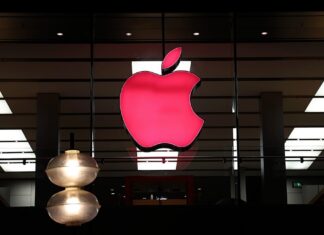 Британський наглядовий орган намагається зруйнувати контроль Apple і Google над платежами в додатках